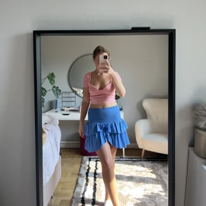 Blå kjol  - Fin blå kjol  43kr för frakten 