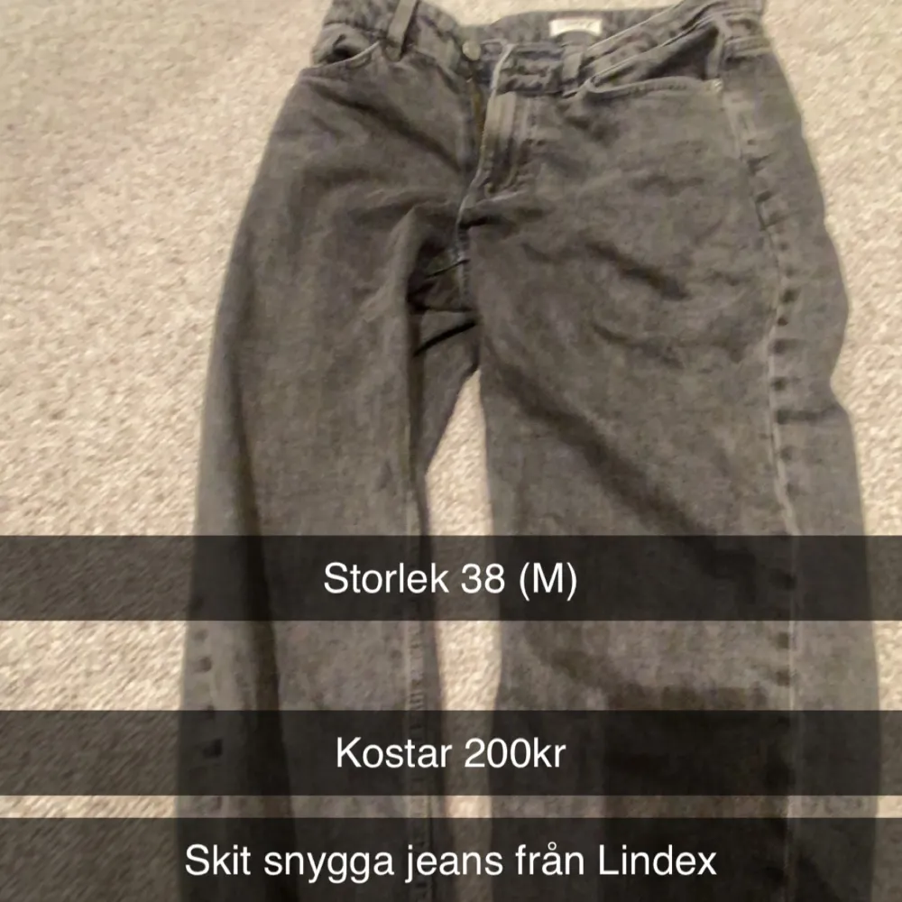 Säljer ett par jeans från Lindex. Så fina❤️. Jeans & Byxor.
