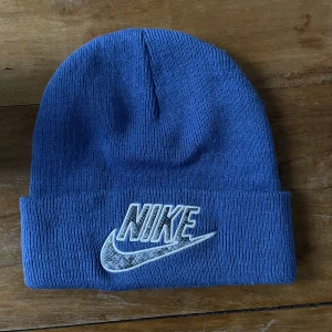 Supreme X Nike beanie  - Fin mössa 