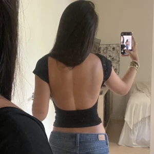 tröja - snygg tröja från shein med bar rygg! supersnygg och skön:) 