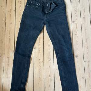 Nudie jeans storlek 30/30! Modell slim och färg black