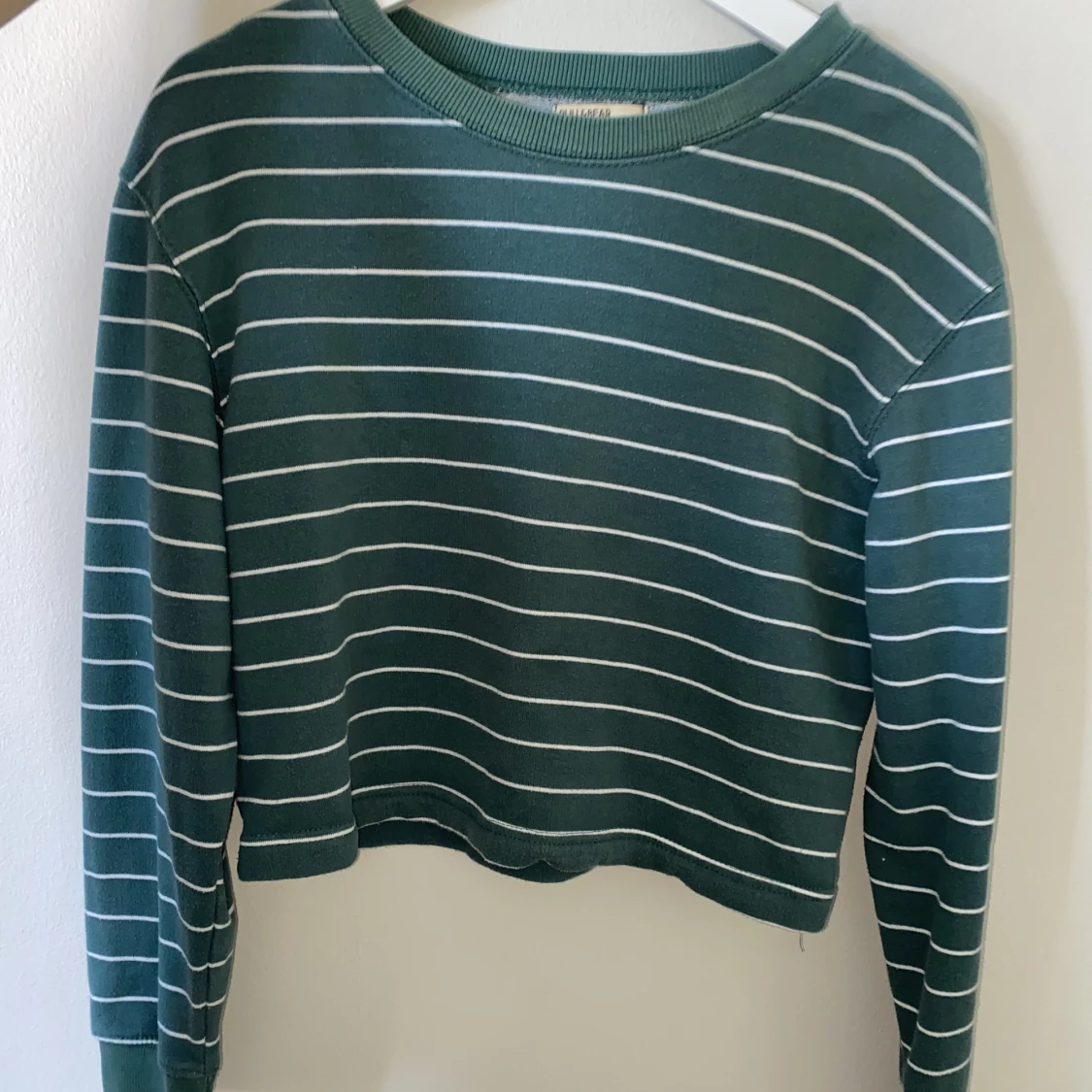 Croppad sweatshirt från pull&bear 💚