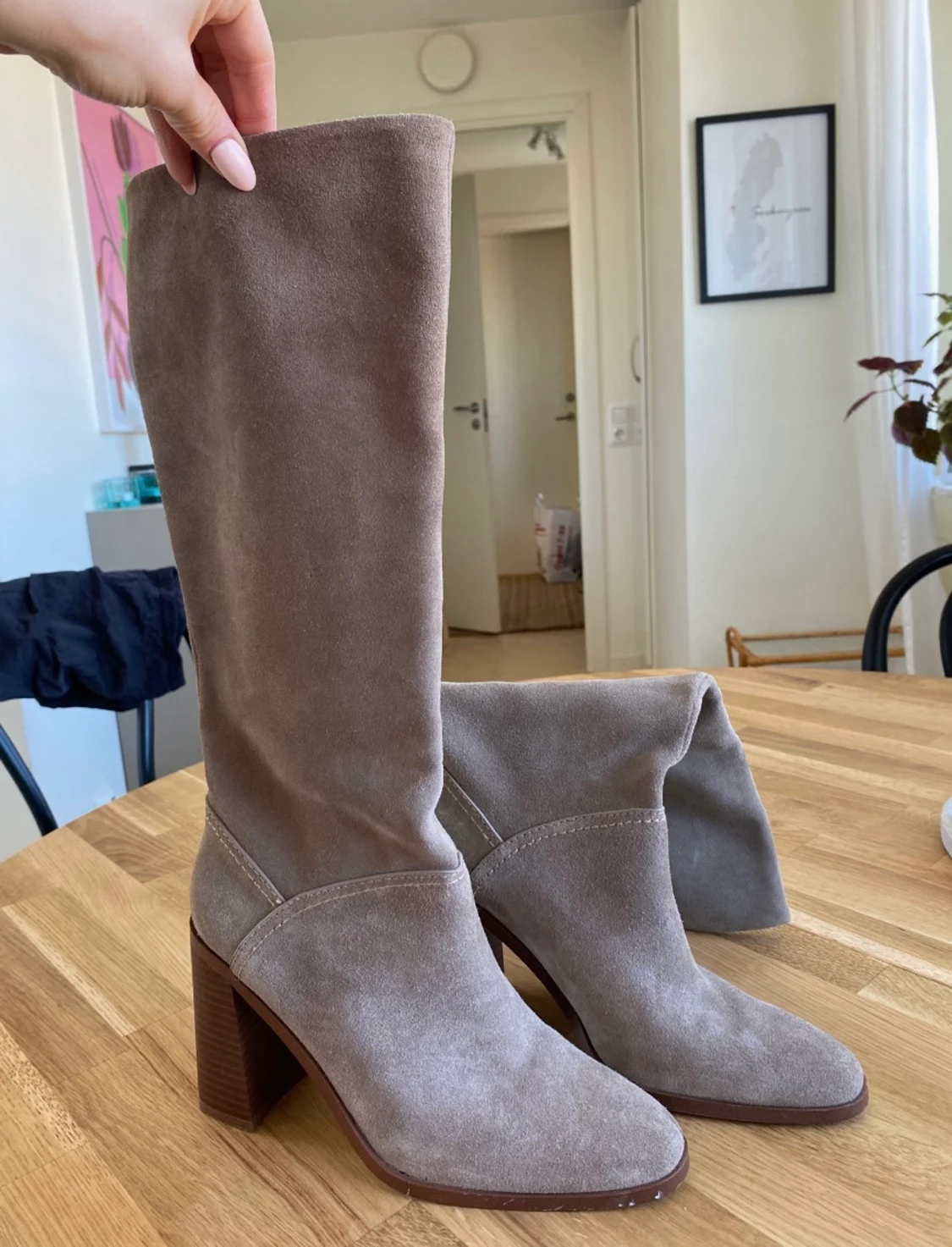 Stövlar med klack i mocka  - 90