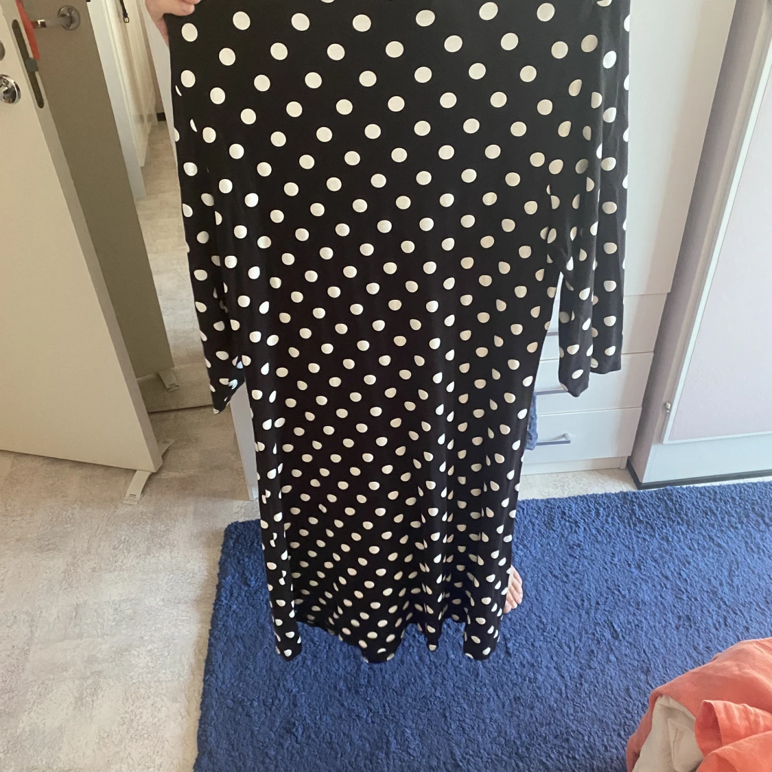 Prickig klänning - 90