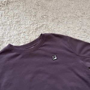 Filacrewneck - Lila Filatröja i storlek XXL. Passar mer som en M/L