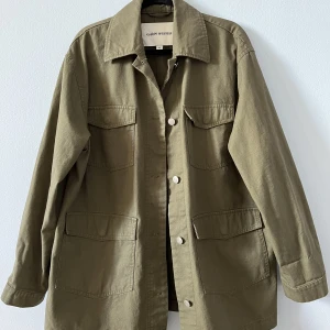 Jacka Carin Wester - Grön jacka/overshit från Carin Wester. Använd ett fåtal gånger. 