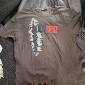 Diesel tröja  - Diesel i helt ok skick. Står xxl men är mer som xl tycker jag   Köparen betalar frakten 