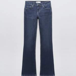 Low waist / mid, bootcut modell