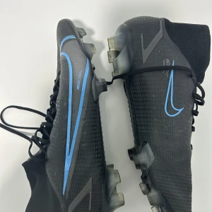 nike mercurial superfly 8 elite fg - Säljer pga att de inte längre används pris går såklart att diskutera.