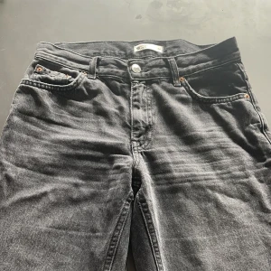 Low waist jeans - Low waist jeans från gina tricot, inte använde mycket så de är i bra skick