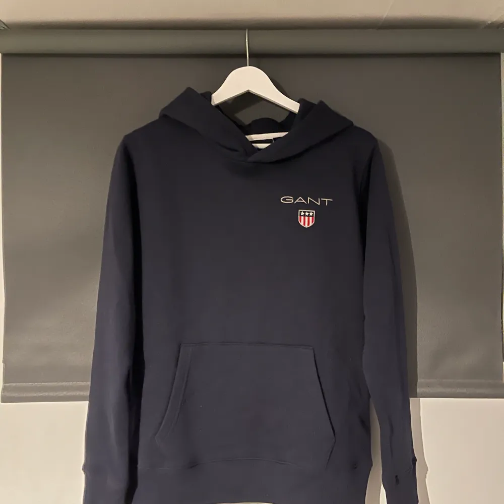 Gant hoddie  Storlek 170 Oanvänd med lapparna kvar . Hoodies.