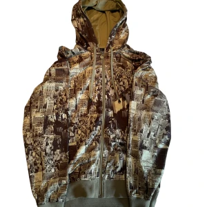 Raw blue hoodie  - bra skick dock är de inte den tjockaste hoodien i världen om man säger så 