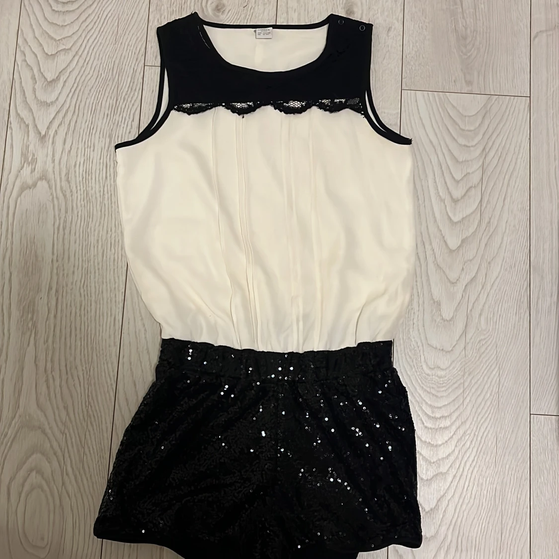Festlig playsuit