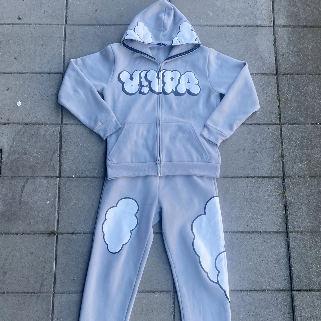 Vivra100 Tracksuit - 90