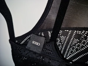 Byxdress - Fin byxdress som ny. Med öppen rygg och fin urringning. Ser ut som en klänning i vissa vinklar 