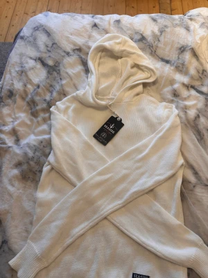 Stickad tröja - Superfin helt oanvänd tröja 150 + frakt