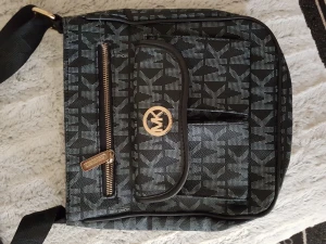 MICHAEL KORS  köpt i USA  - VÄSKA köpt i USA 