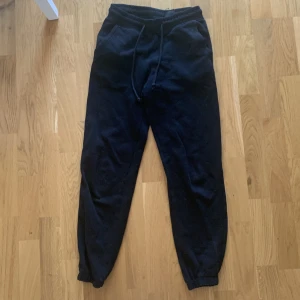 Mjukisbyxor  - Använt ett par gånger men i bra skick