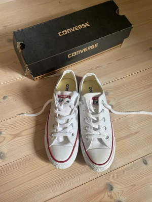 Converse  - Nöstan helt nya