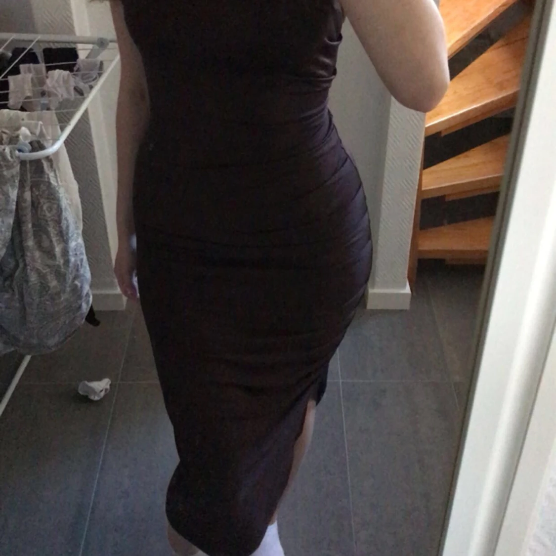 Tight klänning med slits