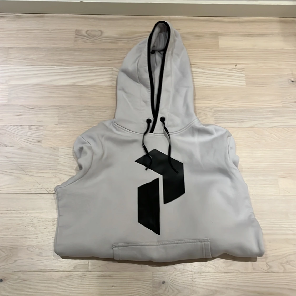 Peak Performance Hoodie  - 91