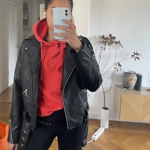Hoodie - Jättefin och skön Hoodie i bra skick.