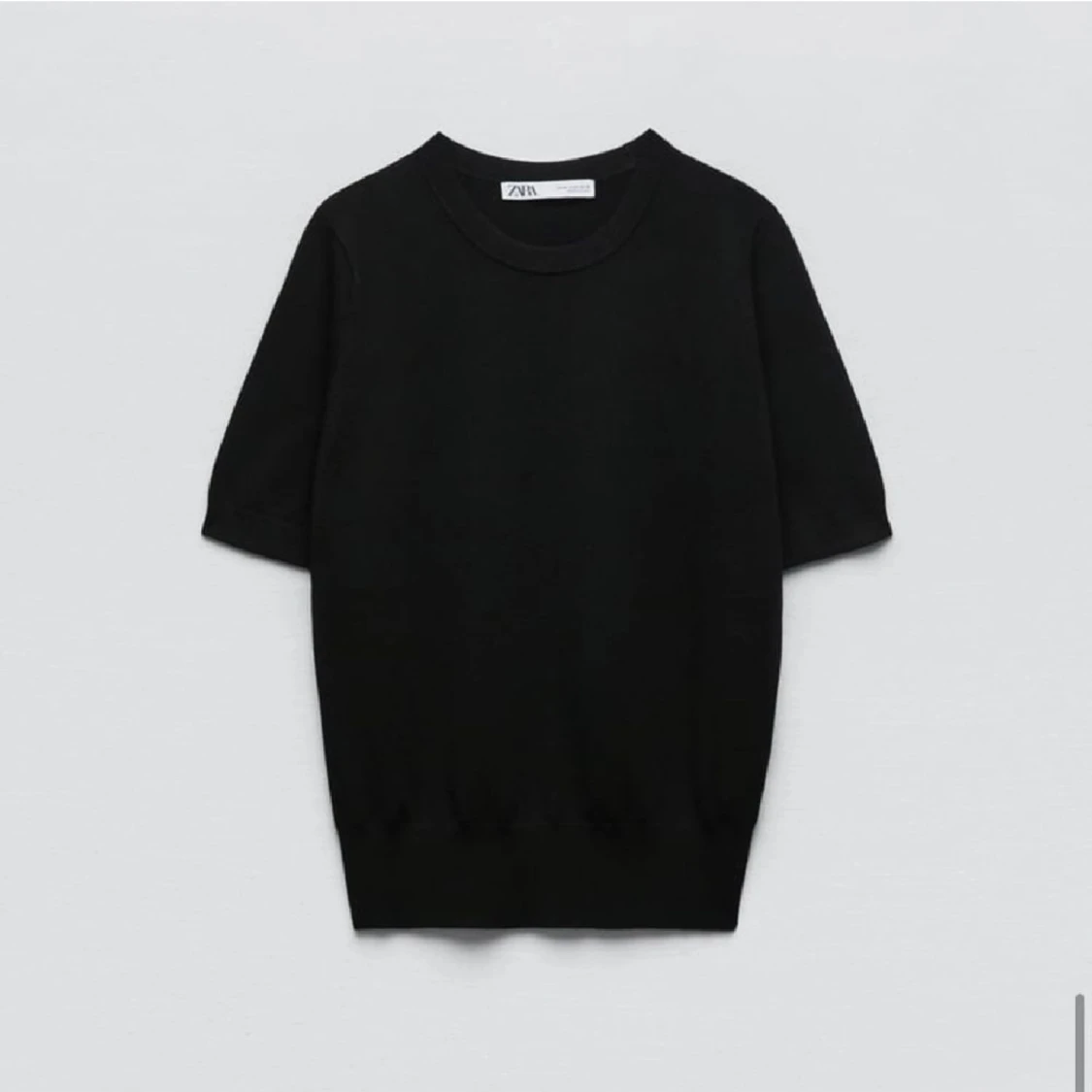 Zara svart baströja 