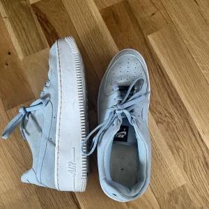 Nike air force 1 - Blåa Nike air force 1  Storlek 38,5