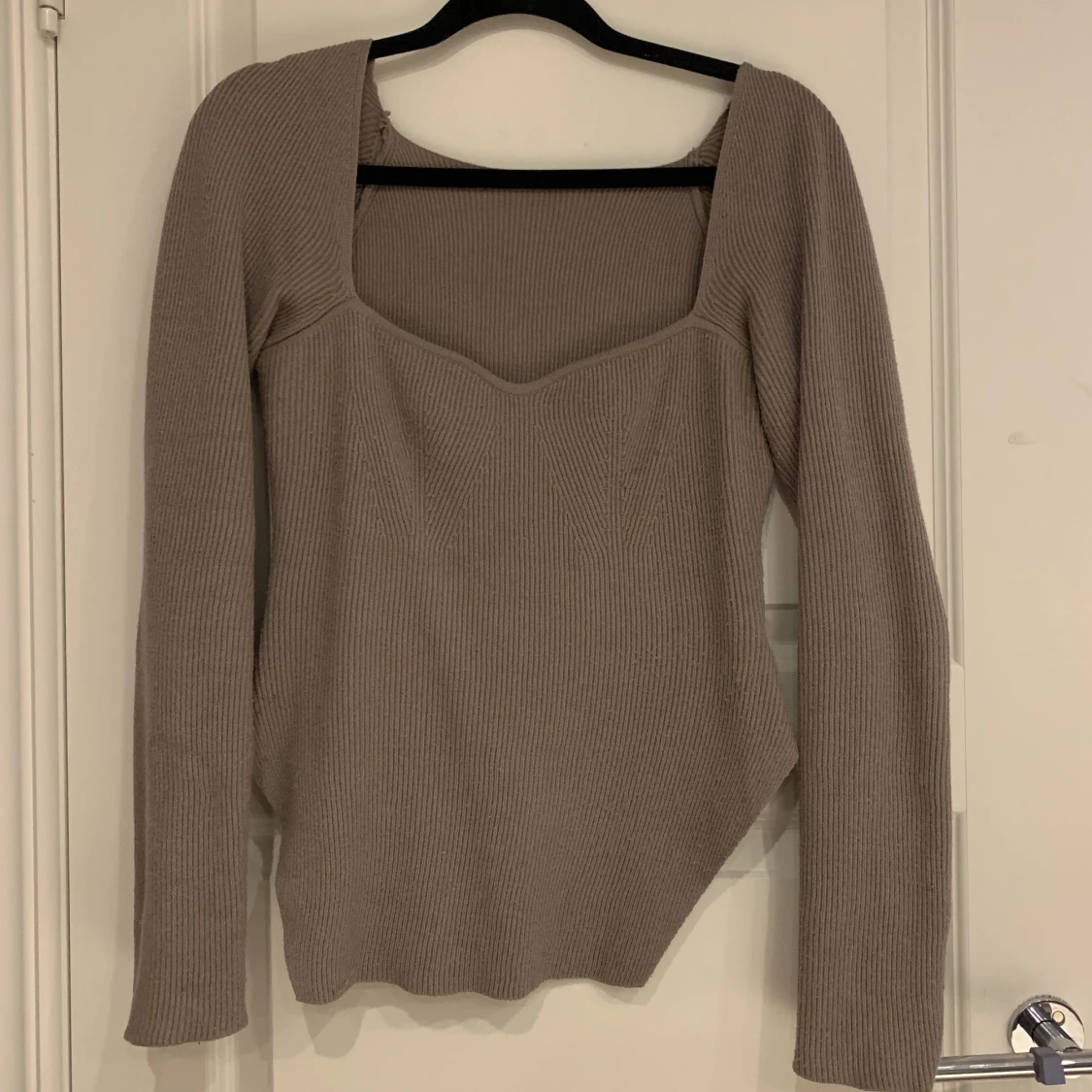 Ribbad beige tröja - 90