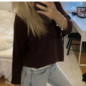 Trekvartsärm tröja  - Snygg trekvart tröja i vinröd , perfekt nu till hösten🍁🍂