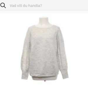 Söker!! - Söker denna tröja från only. Vet någon vad den heter eller någon som har den? 