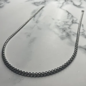 Herr kedja Stainless steel  - Herr kedja i rostfritt stål kommer inte rosta eller färga av sig. Skriv för fler bilder/frågor