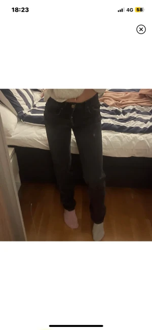Zara jeans  - Säljer då jag har tvp likadana❤️ inga defekter