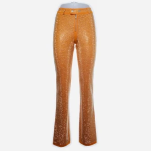 I Am Gia low waisted diamond bootcut - Lågmidjade bootcut byxor från I.am.Gia med diamanter över hela. I XS men passar även S. Jag är 172 och de är perfekt längd för mig. Så gott som nya och perfekta inför jul och nyår! 