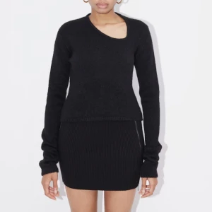 Le Ger stickad tröja  - Jätte snygg stickad tröja i nyskick, nypriset ligger på 570kr💕💕