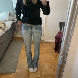 Lågmidjade bootcut jeans - Säljer dessa då de inte används 