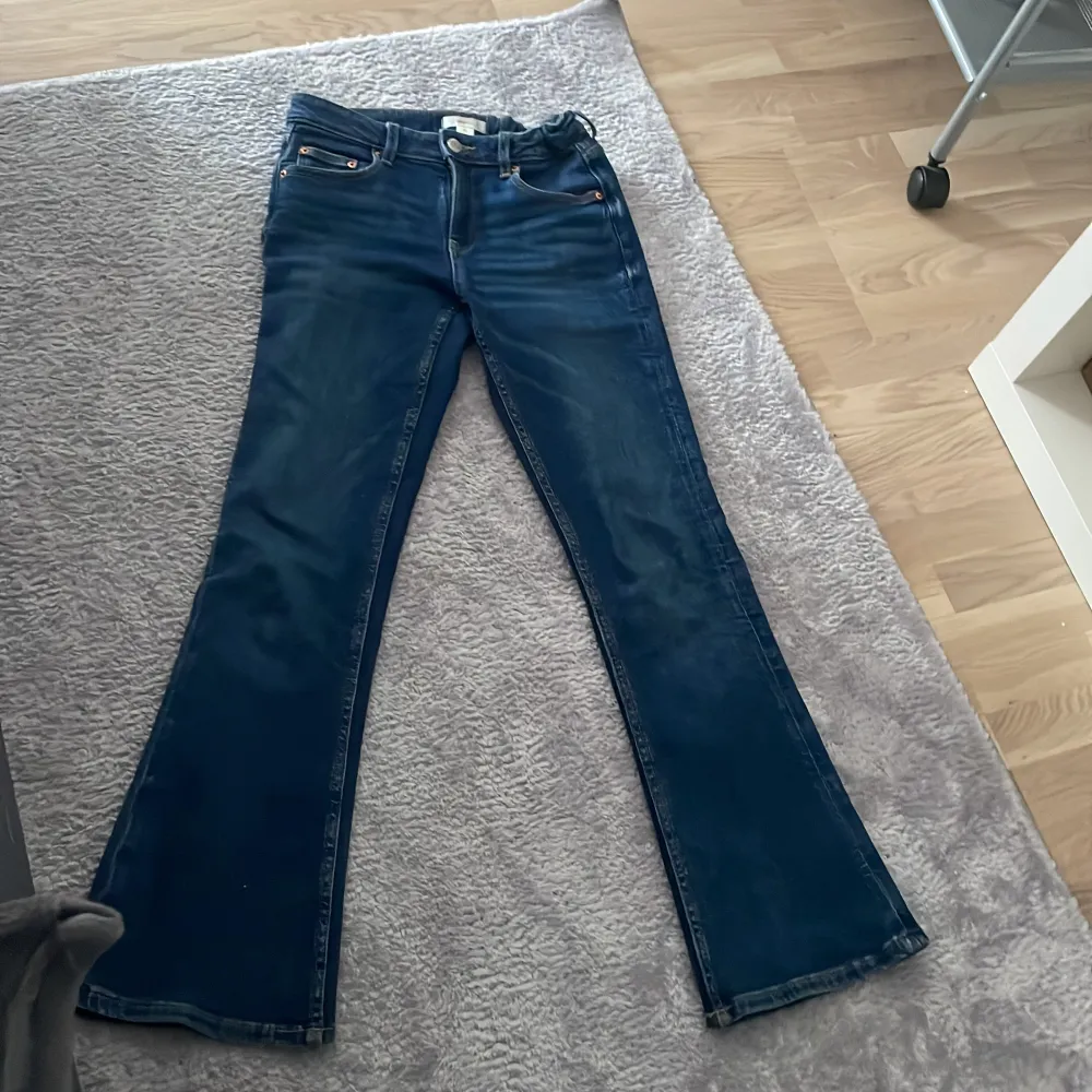 Jeans byxor i Nytt skick aldrig använt . Jeans & Byxor.