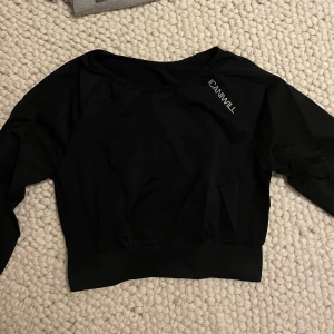 Långärmad träningströja - Cropped långärmad träningströja från i can i will