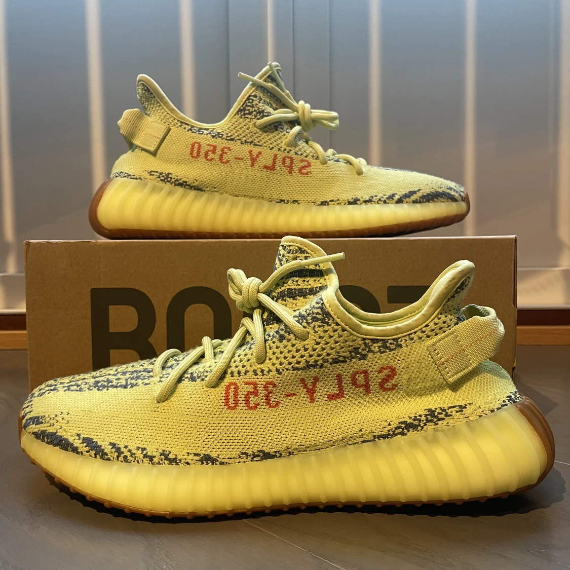 Adidas Yeezy Boost 350 V2 Semi Frozen Yellow 