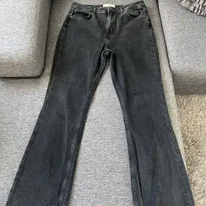 Svarta bootcut jeans från Zalando (Only). I storlek 32/32. 