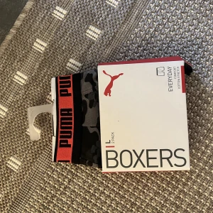 Puma kalsong - Fanns två i packetet men har inte använd denna eller ens tagit ut den.