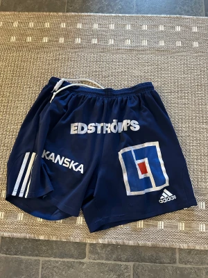 Shorts  - Sköna fotbolls shorts  Sköna att träna i och bruka allmänt 
