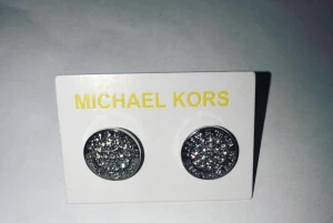 Silver örhängen  - Runda örhängen med stenar 