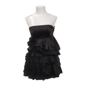 Klänning  - Skitsnygg Svart klänning😍