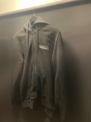 Zip hoodie peak performance  - Knappt använd. Bra skick. Storlek L