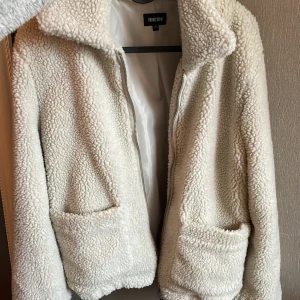 Teddy jacka - Super snygg teddy jacka! Aldrig använd🩷🩷