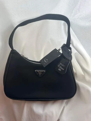 Väska - Helt ny, aldrig använd! I jätte bra kvalite 