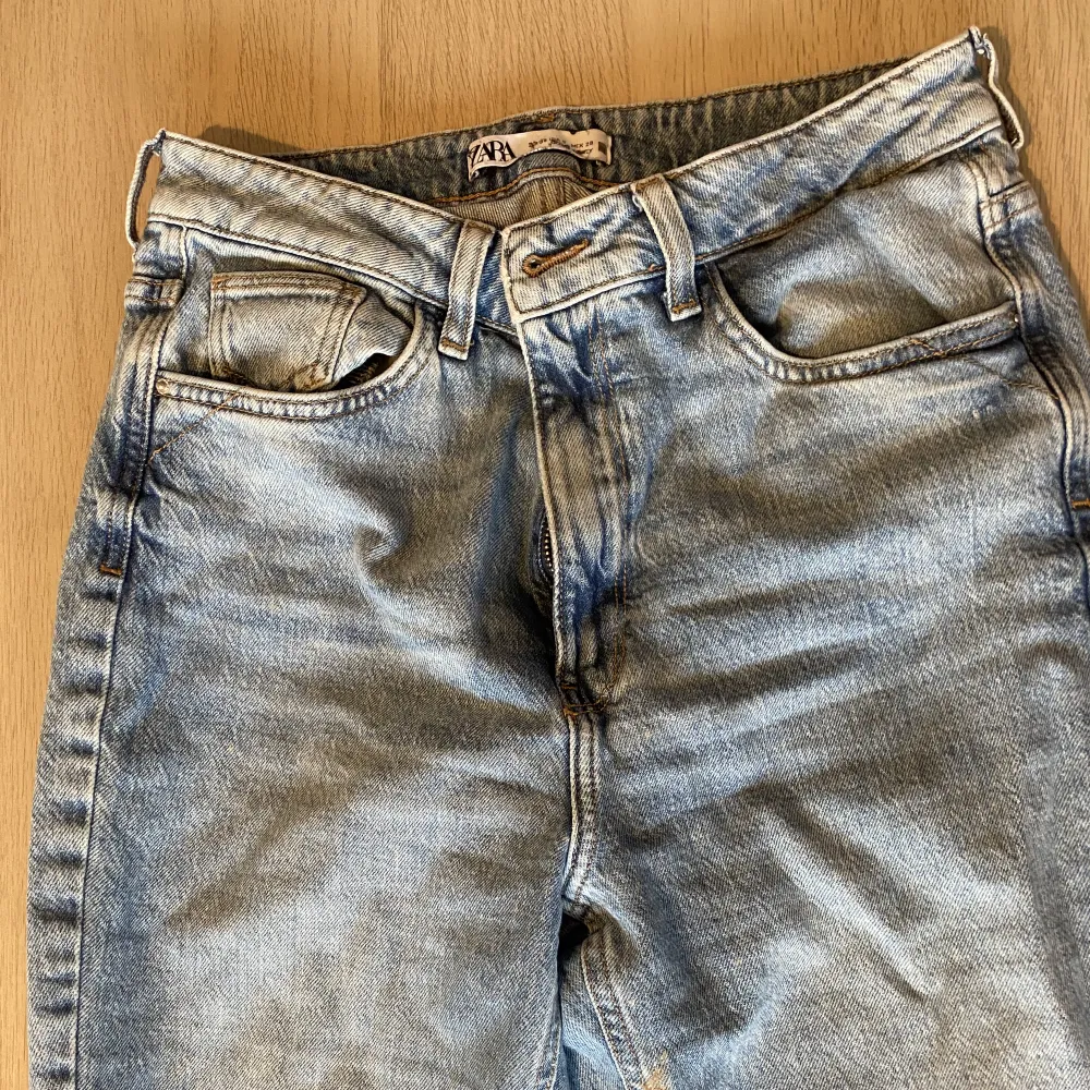 Stl 38 Zara jeans i nyskick. . Jeans & Byxor.