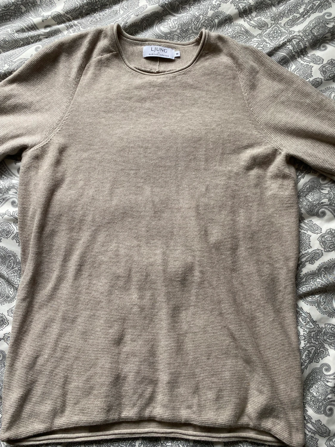 Ljung tröja i storlek M  - 90