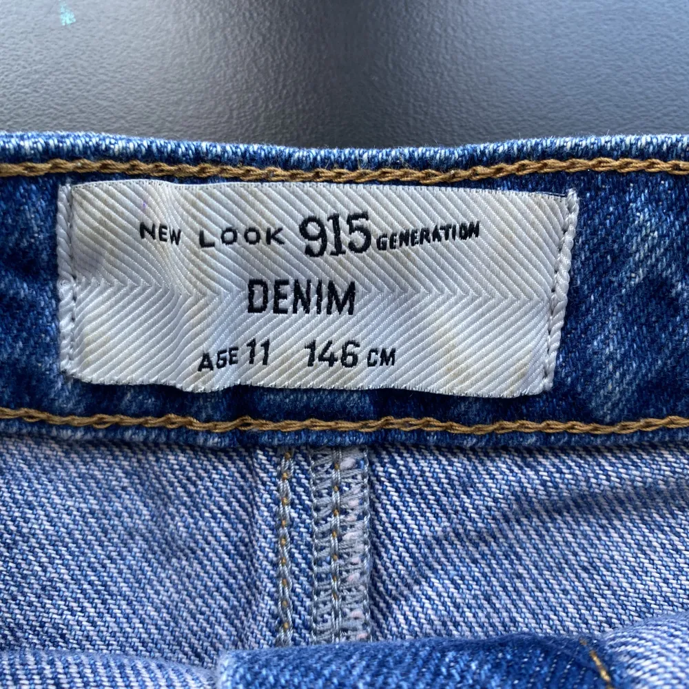 Säljer denna jeans kjol från ”new look 915”. Säljer då den är för liten . Kjolar.